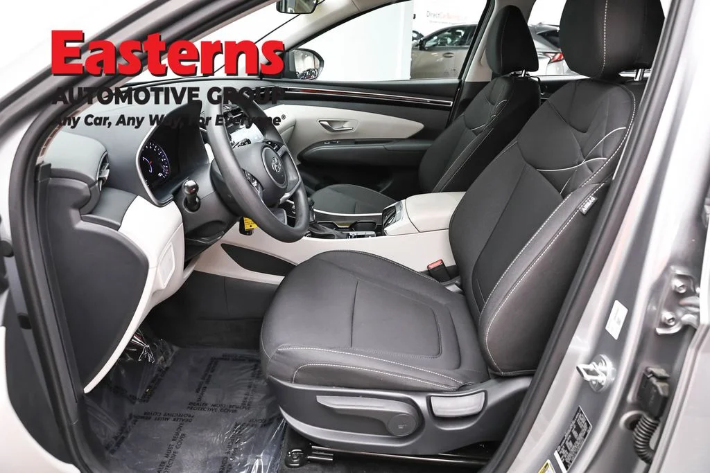 Used 2024 Silver Hyundai SE image 13