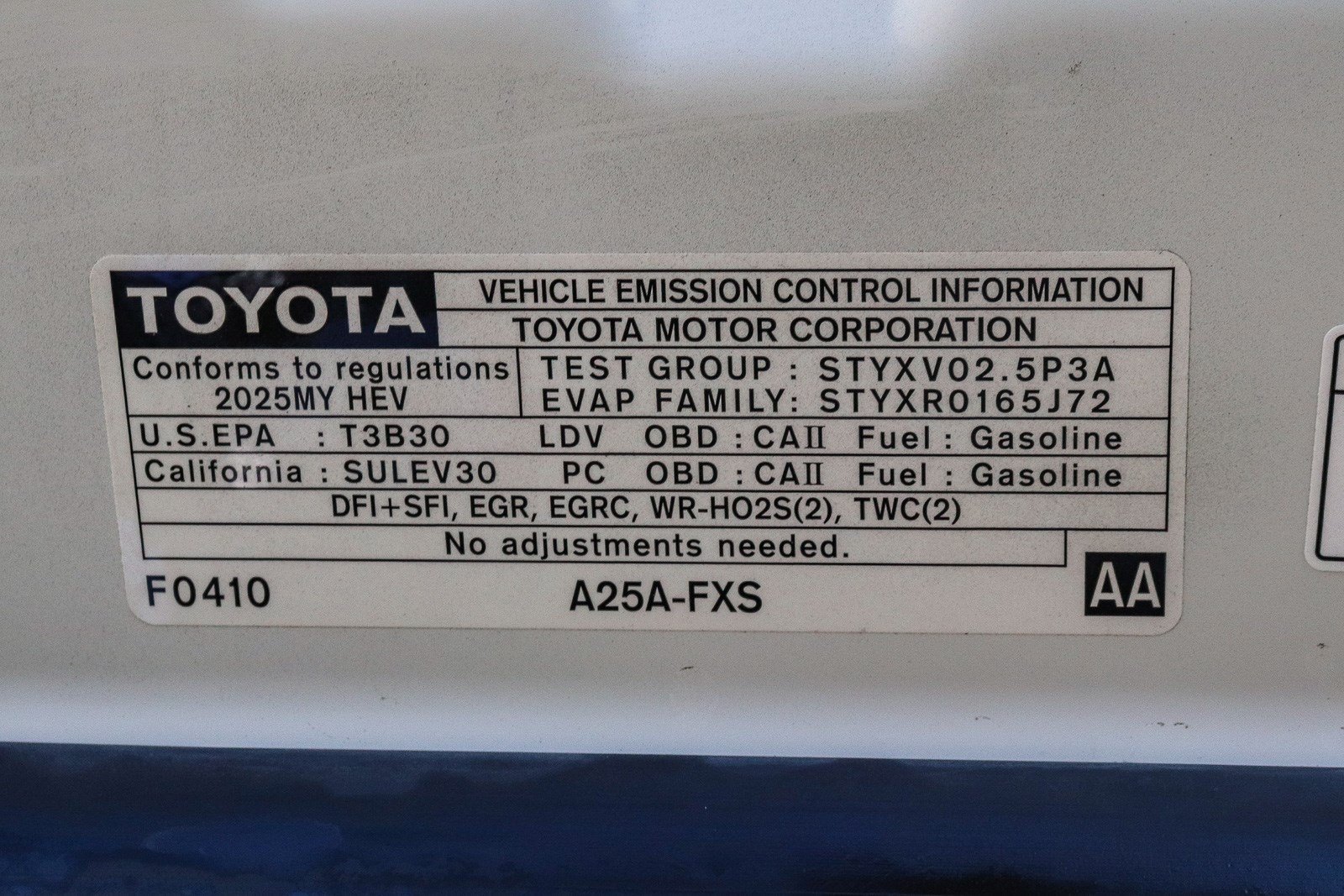 Certified Used 2025 Wind Chill Pearl/Midnight Black Metallic Toyota XSE image 28