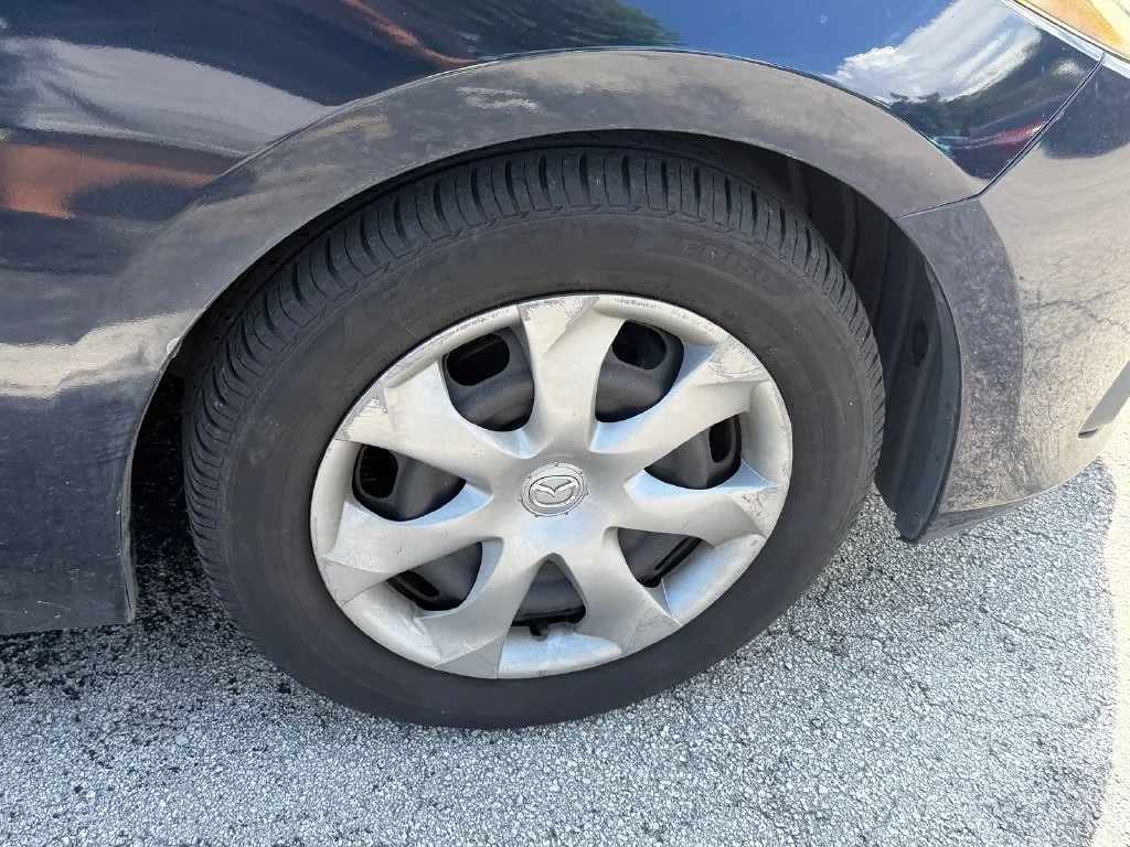 Used 2015 Blue Mazda i Sport image 7