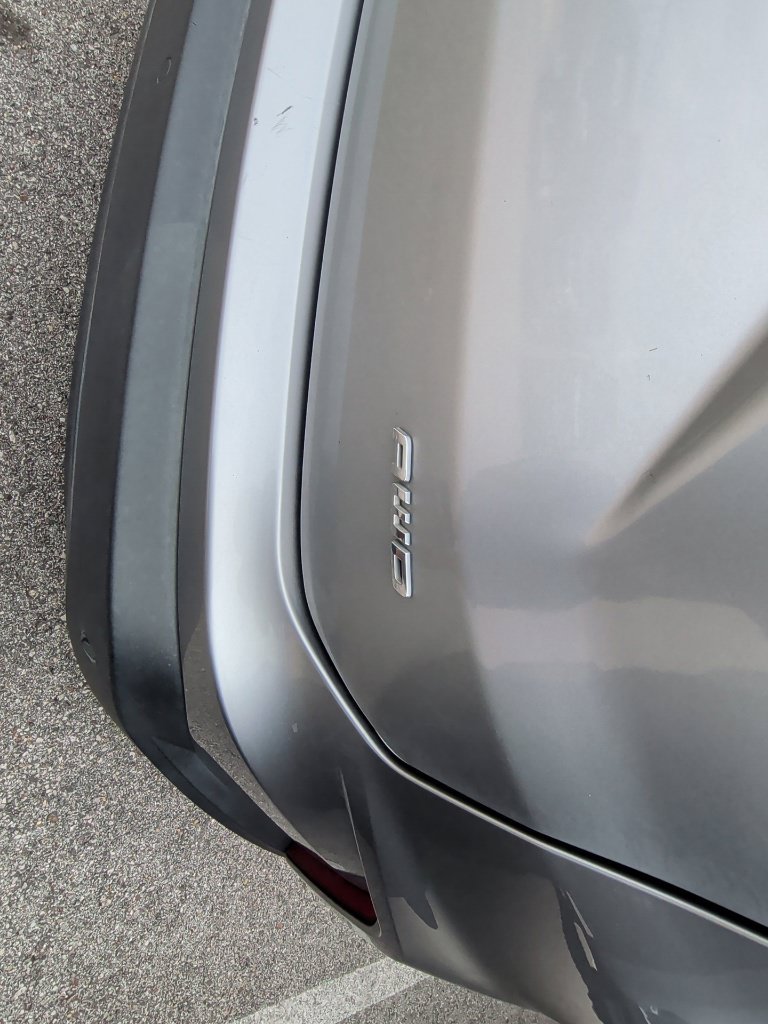 Used 2022 Iconic Silver Metallic Ford SE image 7