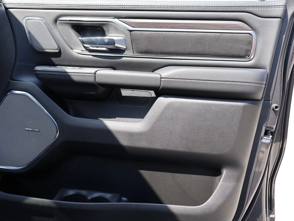 New 2026 Granite Crystal Metallic Clear-Coat Exterior Paint RAM Laramie image 8