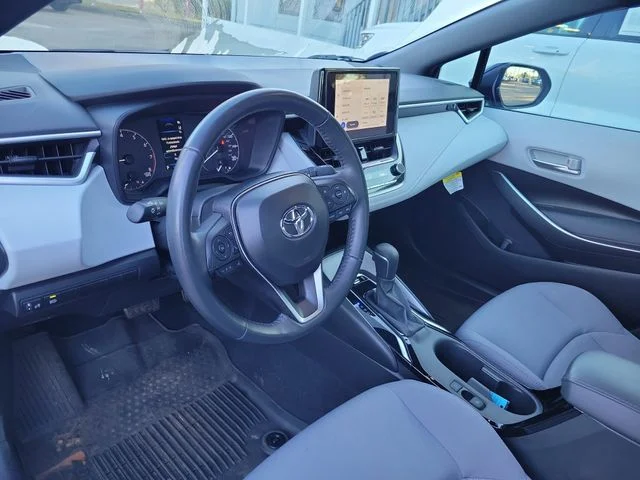 Used 2024  Toyota SE image 12