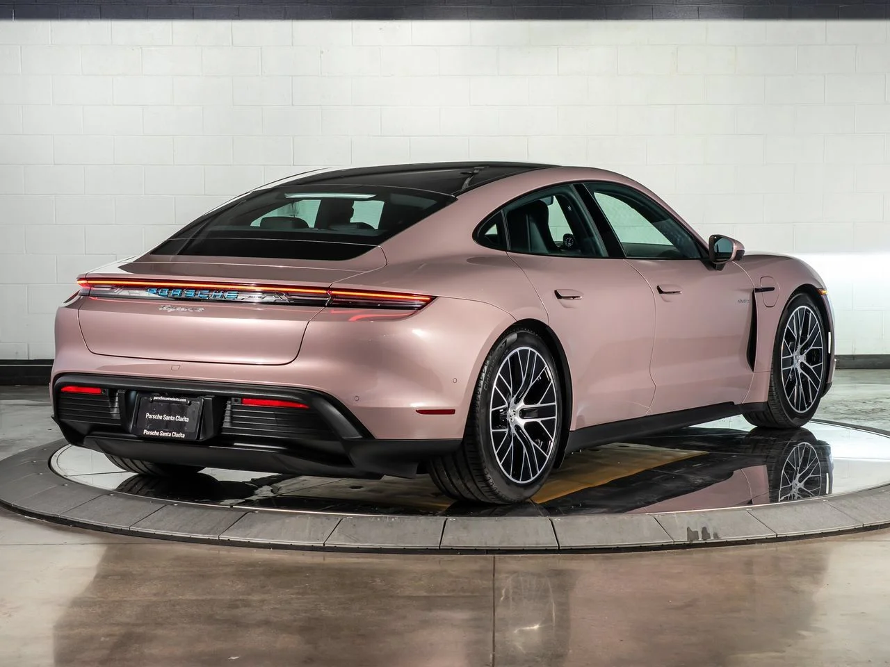 Used 2025 Red Porsche 4 image 9