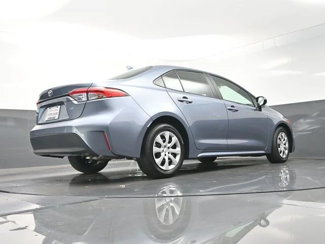 2025 Toyota Corolla LE - Photo 38