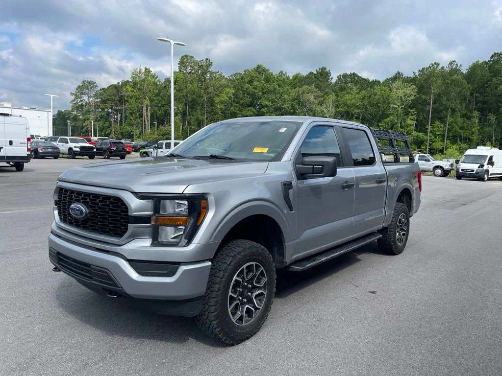 Used 2023 Silver Ford XL image 3