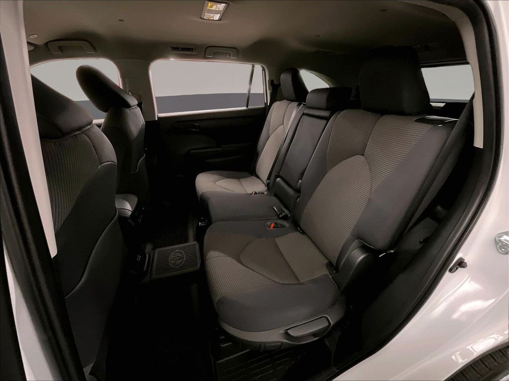 Used 2023 Beige Toyota L image 31
