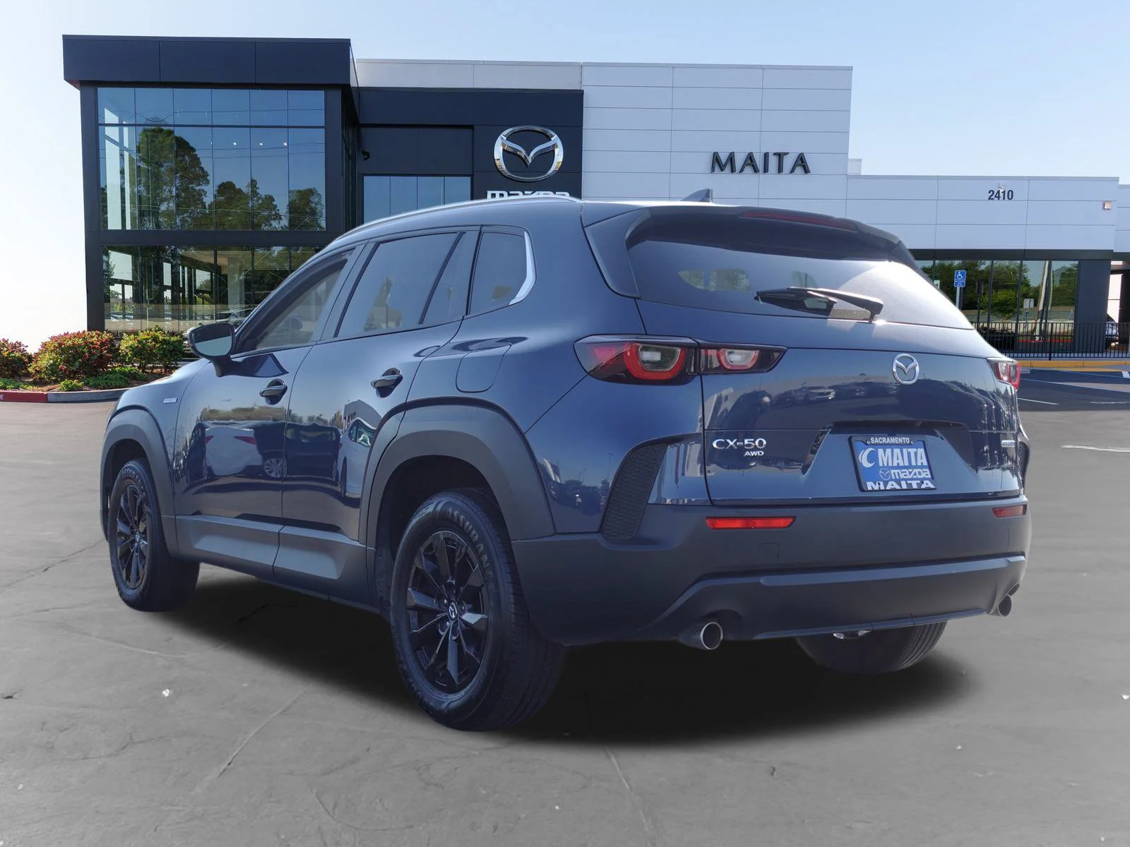 Certified Used 2025 Ingot Blue Metallic Mazda Preferred image 7