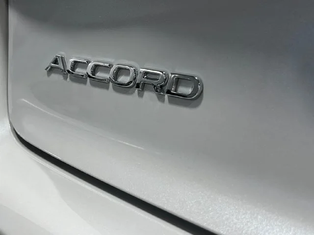 New 2026 Platinum White Pearl Honda LX image 5