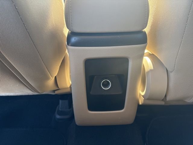 Used 2015 White Dodge SE image 25