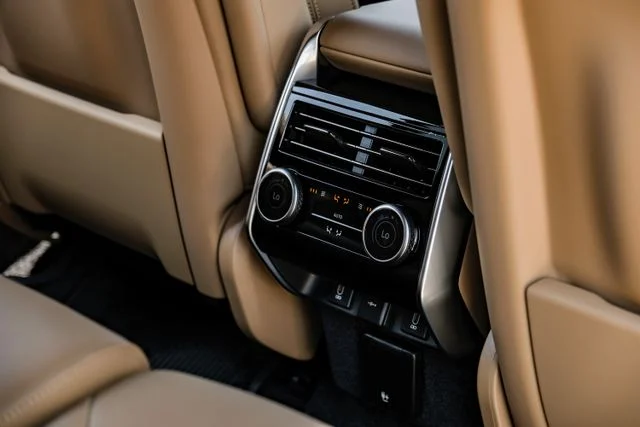 2026 Land Rover Range Rover SE - Photo 46