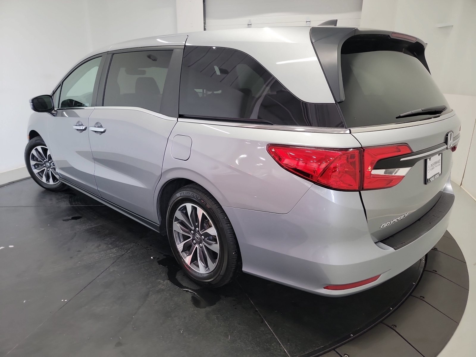 2024 Honda Odyssey EX-L - Photo 38
