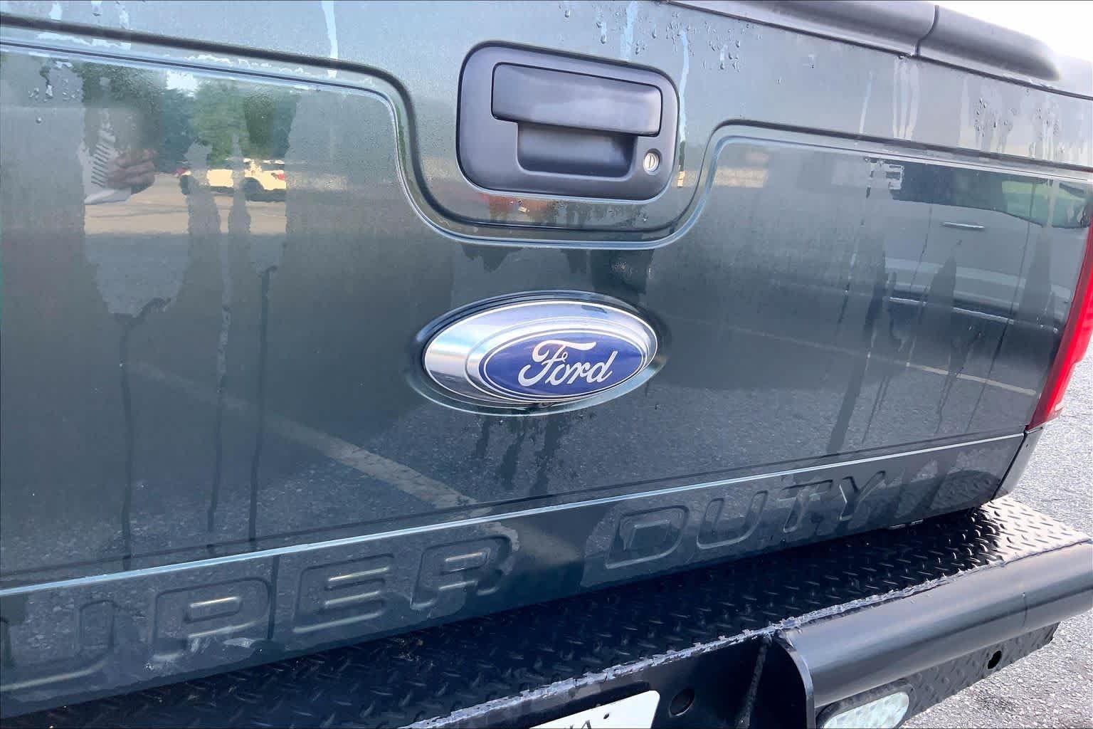 Used 2013 Green Gem Metallic Ford Lariat image 9