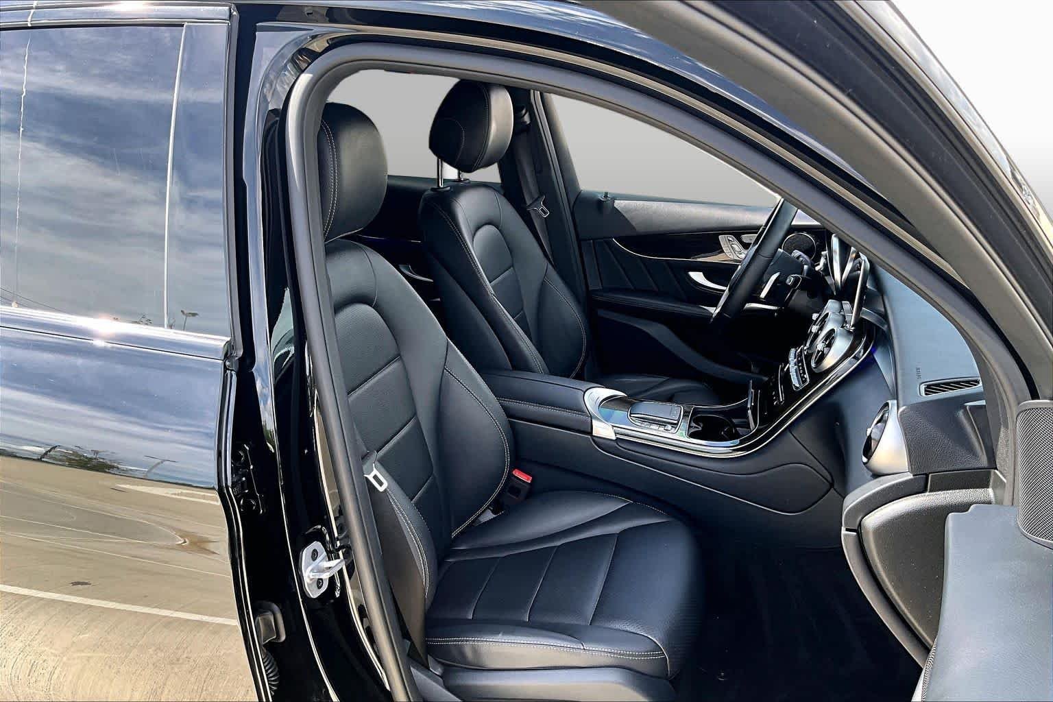Used 2022 Black Mercedes-Benz GLC 300 image 9