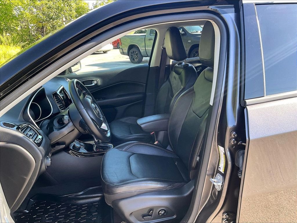 Used 2021 Gray Jeep Limited image 10