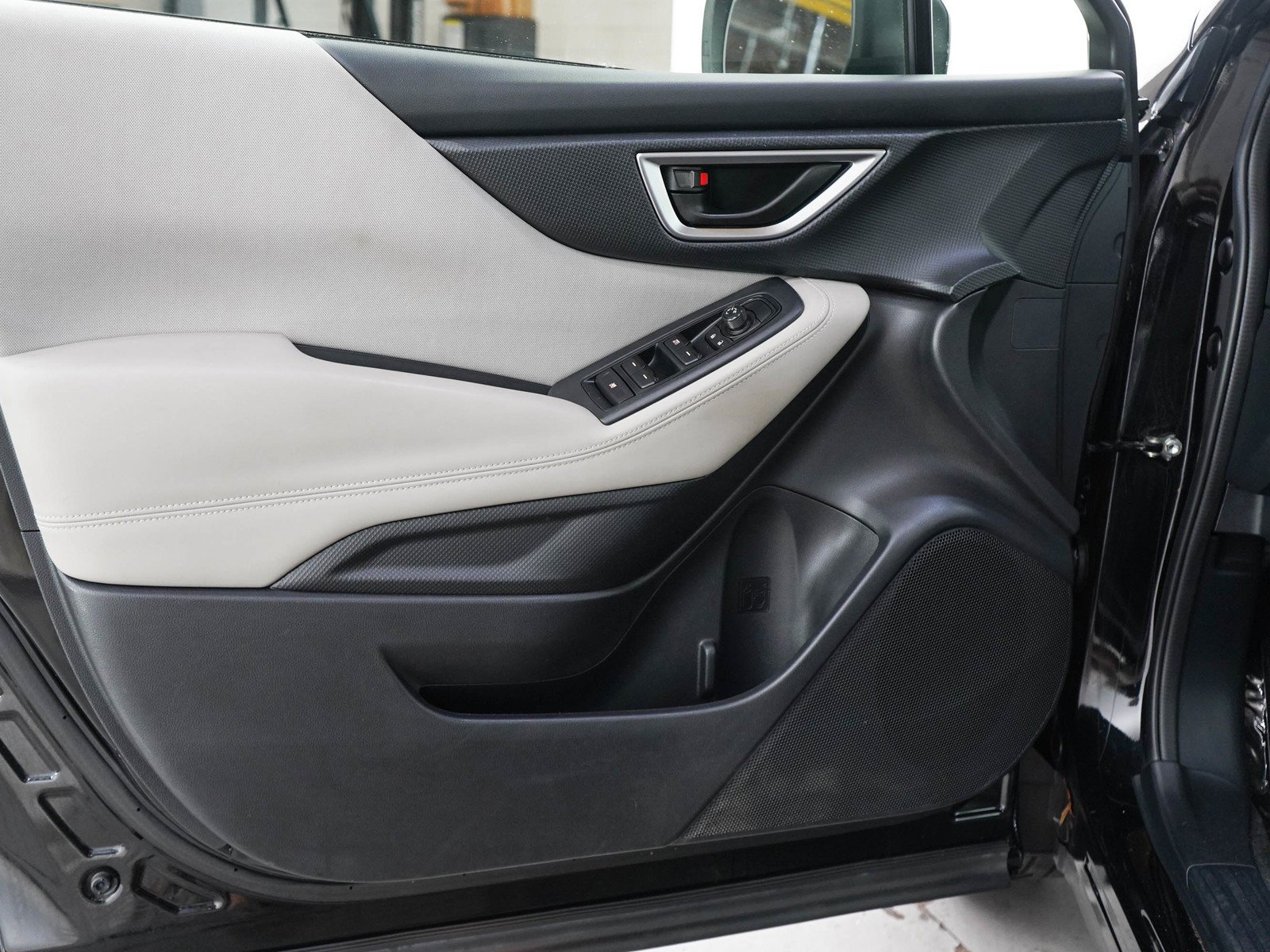 Used 2019 Crystal Black Pearl Subaru  image 18