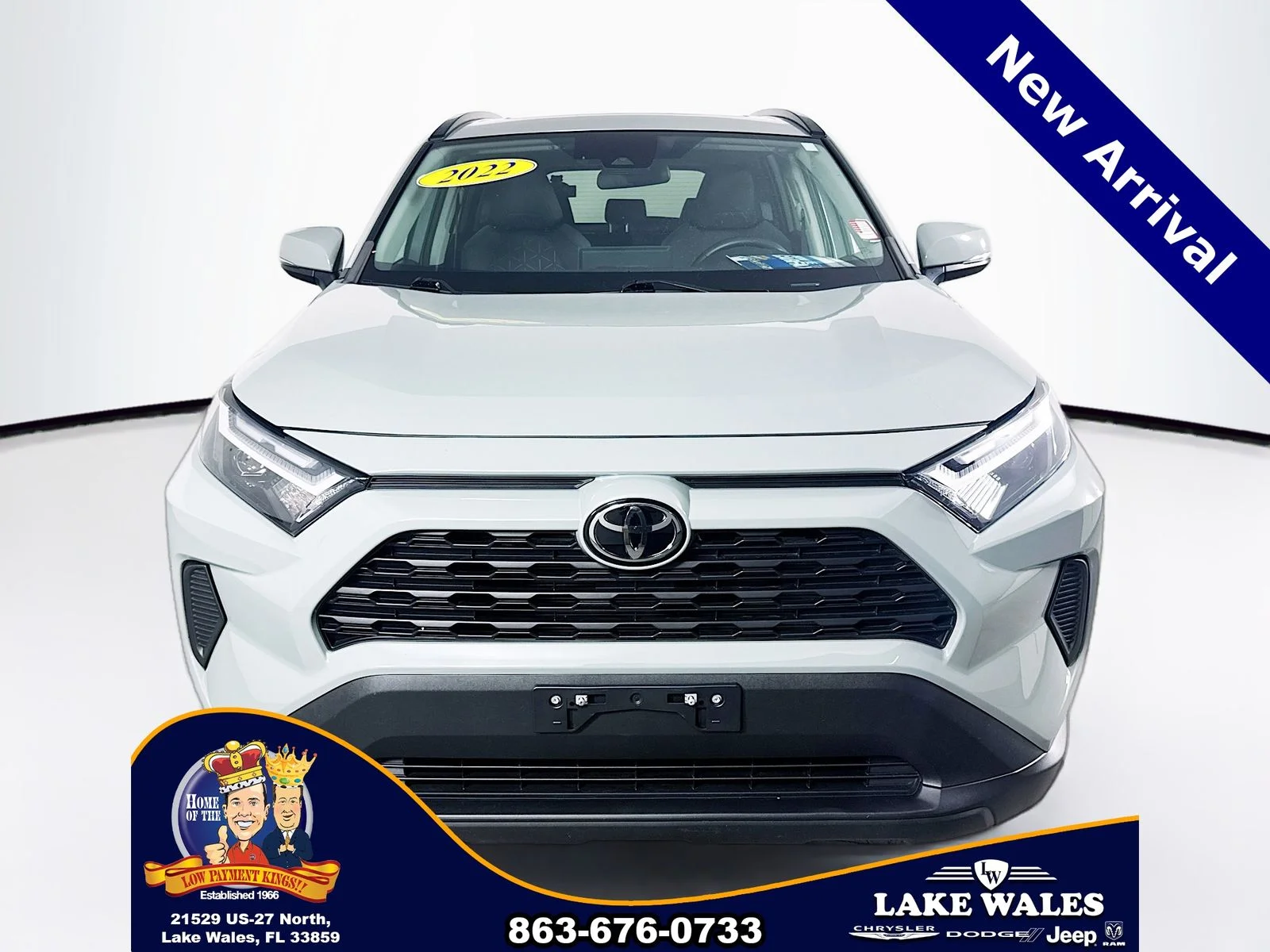 Certified Used 2022  Toyota XLE image 2