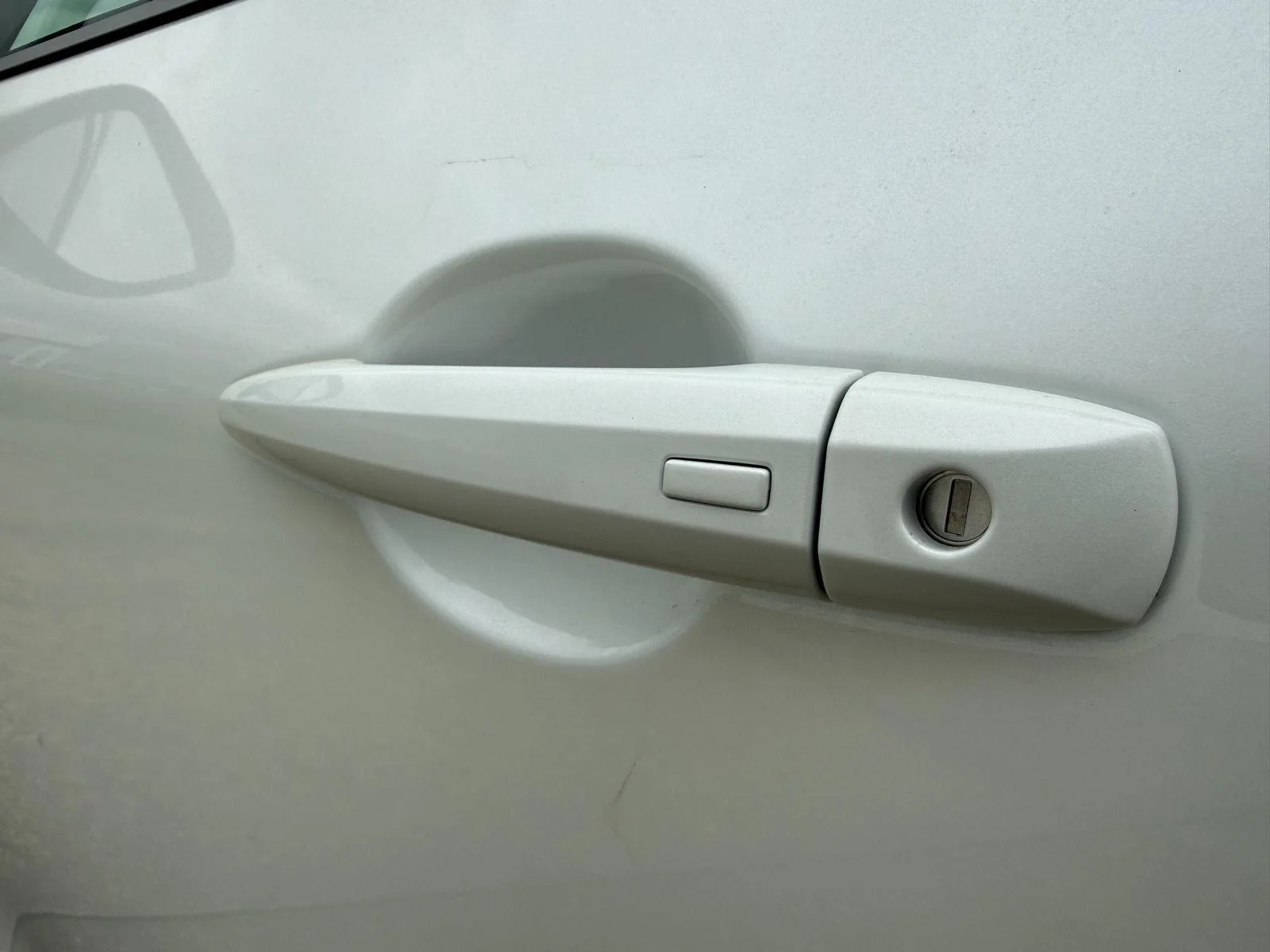 New 2026 Everest White Pearl Tricoat Nissan SV image 14