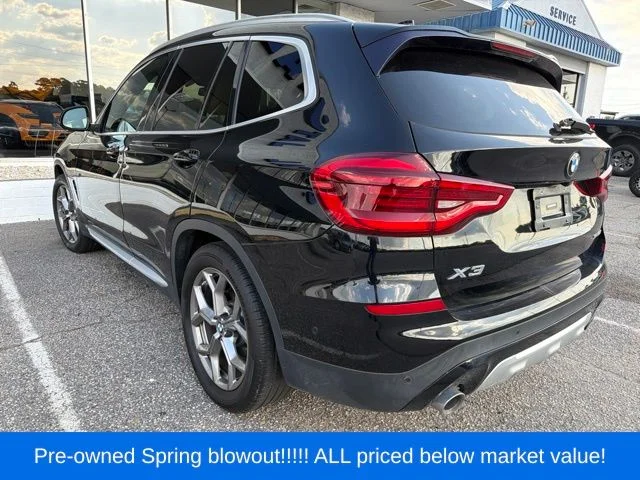 Used 2020 Black BMW xDrive30i image 4