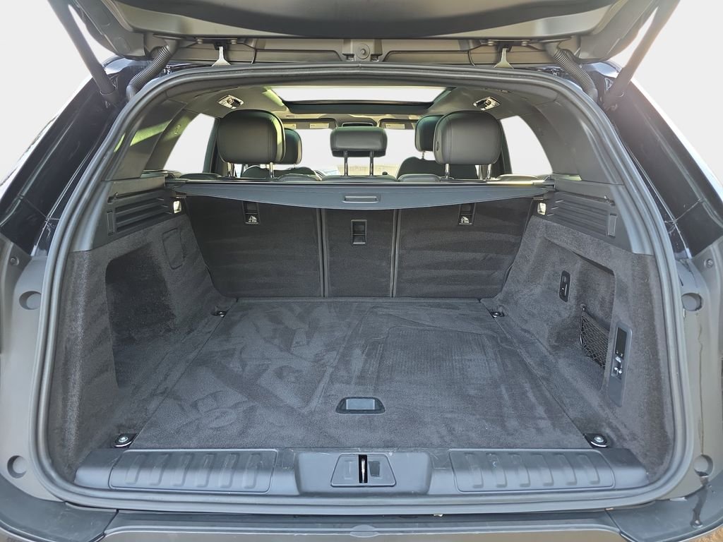 Certified Used 2025 Black Land Rover SE image 14