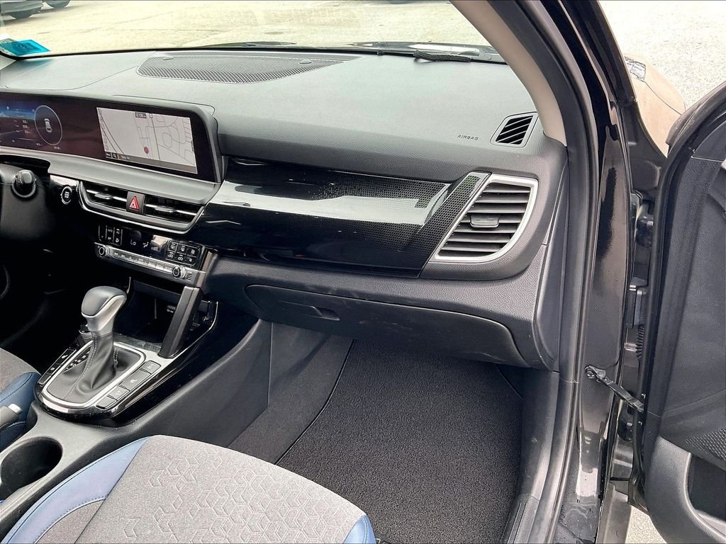 Used 2024 Fusion Black Kia S image 12