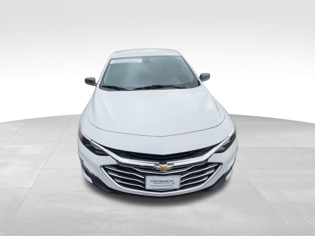Used 2022 White Chevrolet LS image 3