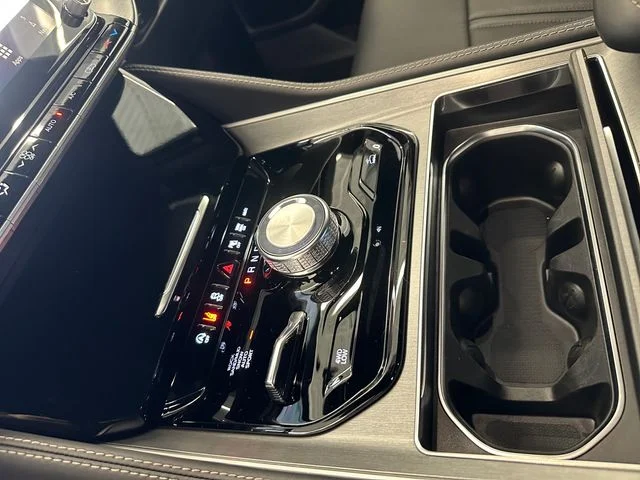 New 2026 White Jeep Limited Altitude image 39