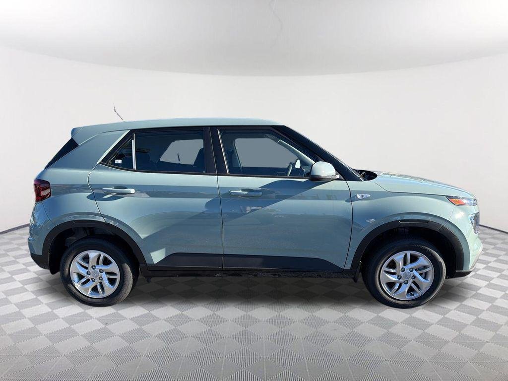 New 2026 Green Hyundai SE image 4