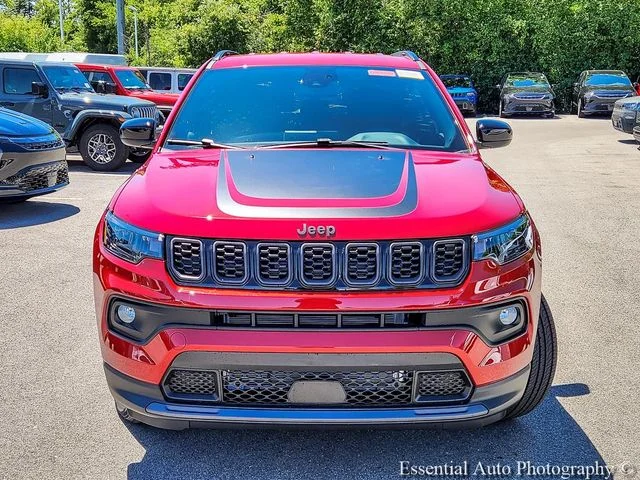 New 2026 Red Hot Pearl-Coat Exterior Paint Jeep Latitude image 4