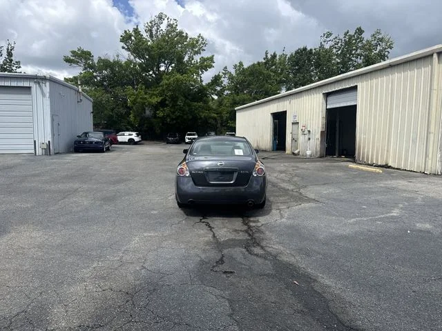 Used 2009 Gray Nissan 2.5 SL image 6
