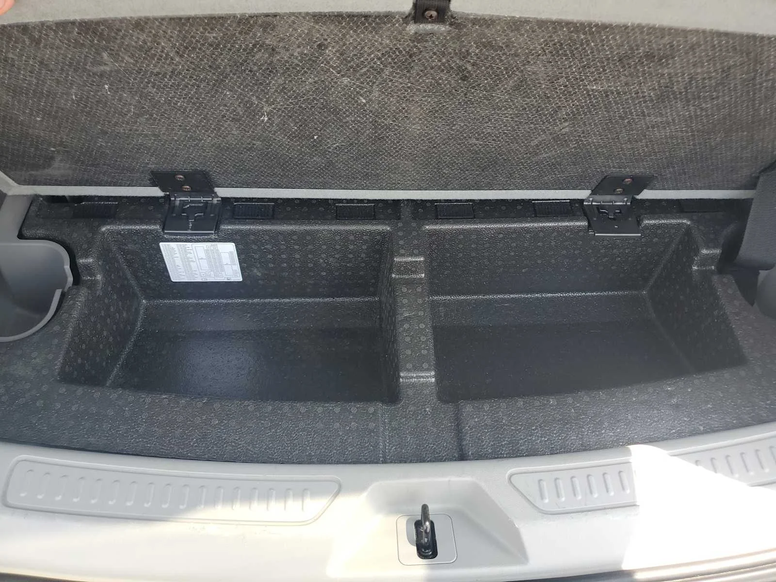 Used 2020 SUMMIT WHITE GMC SLE image 6