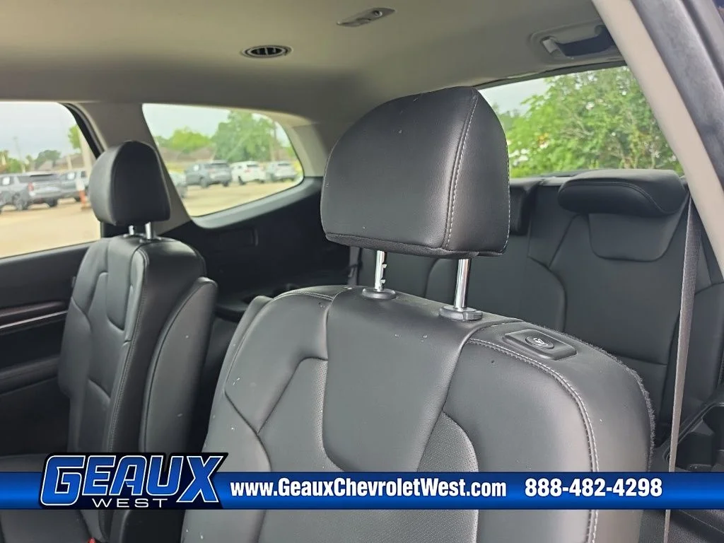 Used 2024 Black Kia S image 18
