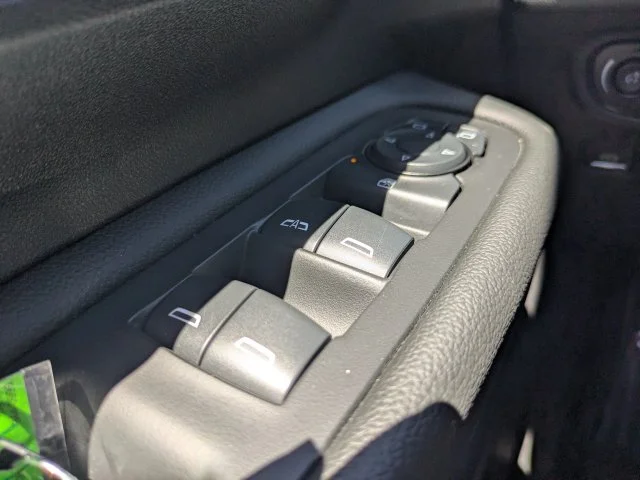 Used 2024 White GMC SLE image 22