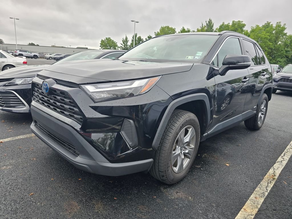 Used 2022 Black Toyota XLE image 3