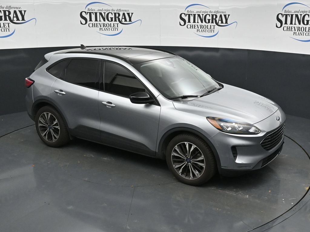 Used 2022 Silver Ford SE image 27