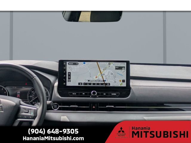Used 2025 White Mitsubishi SE image 19