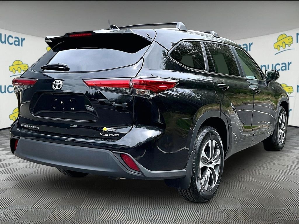 Used 2023 Black Toyota XLE image 8