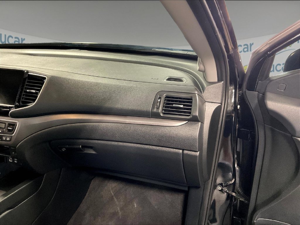 Used 2025 Black Honda RTL image 13