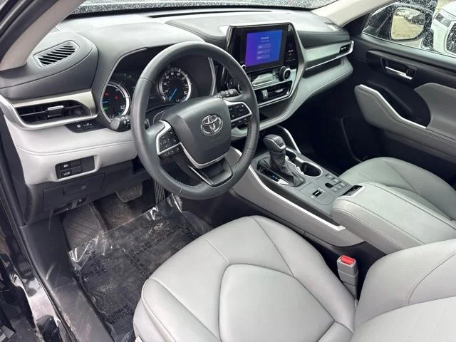 Used 2026 Black Toyota XLE image 2