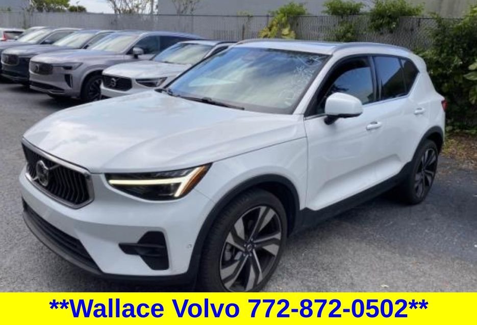 Used 2023 White Volvo Ultimate image 1