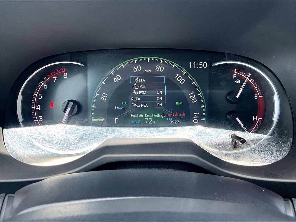 Used 2025 White Toyota XLE image 24
