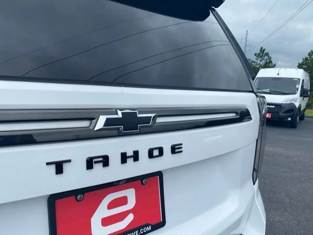 Used 2022 Summit White Chevrolet Z71 image 42