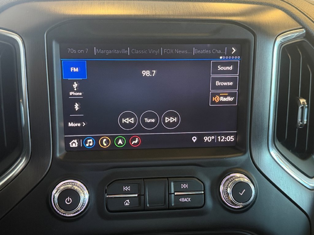 Used 2019 White GMC AT4 image 21