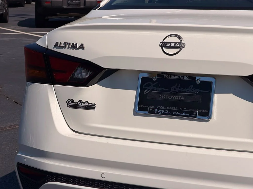 Used 2025 White Nissan 2.5 SV image 14
