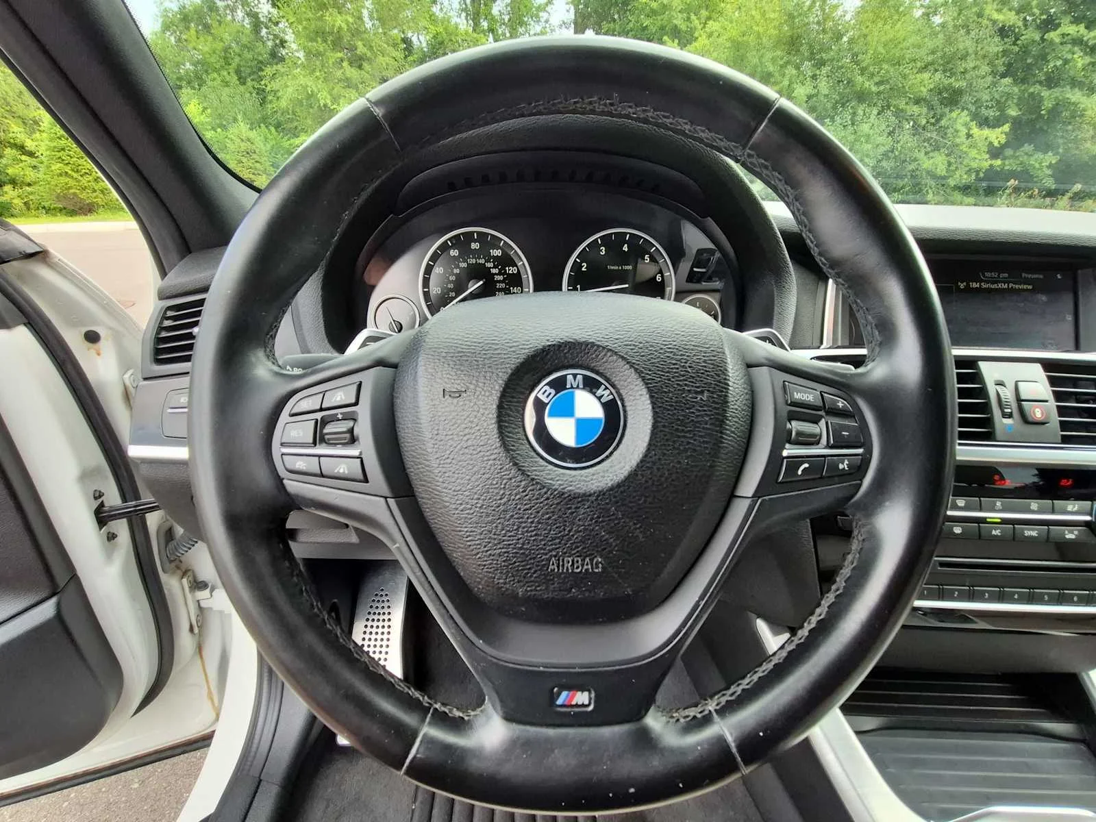Used 2016 Alpine White BMW xDrive28i image 24