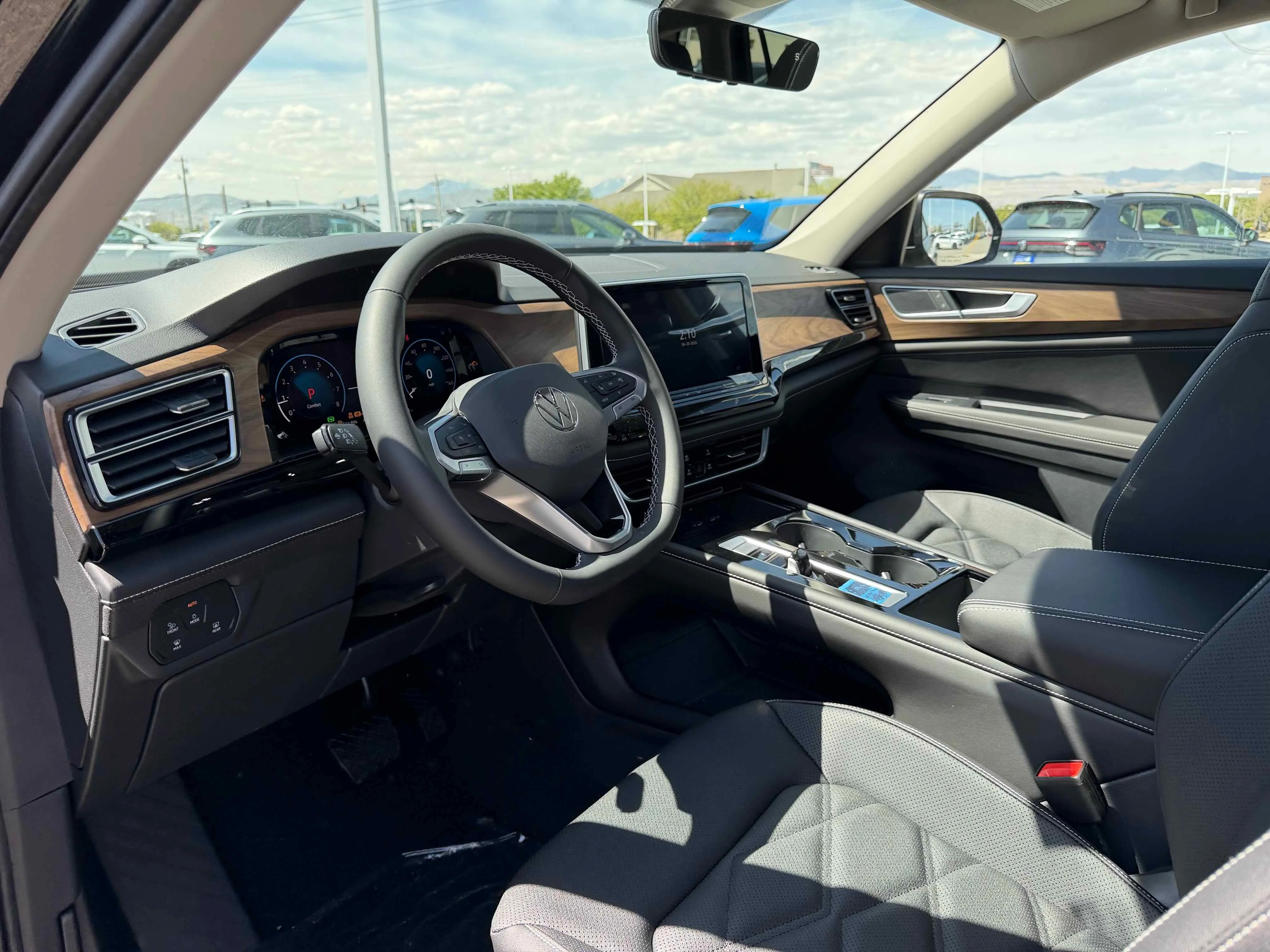 New 2026 Deep Black Volkswagen 2.0T SE w/Technology image 3