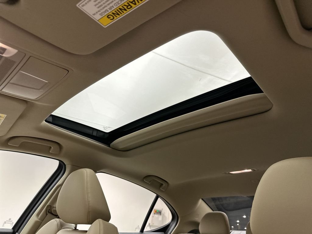 Used 2020 Platinum White Pearl Acura 2.4L image 23