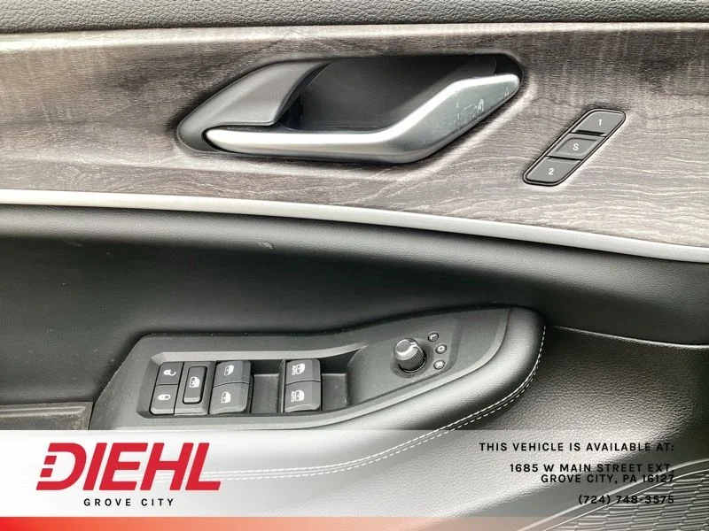 Used 2025 Gray Jeep Limited image 18