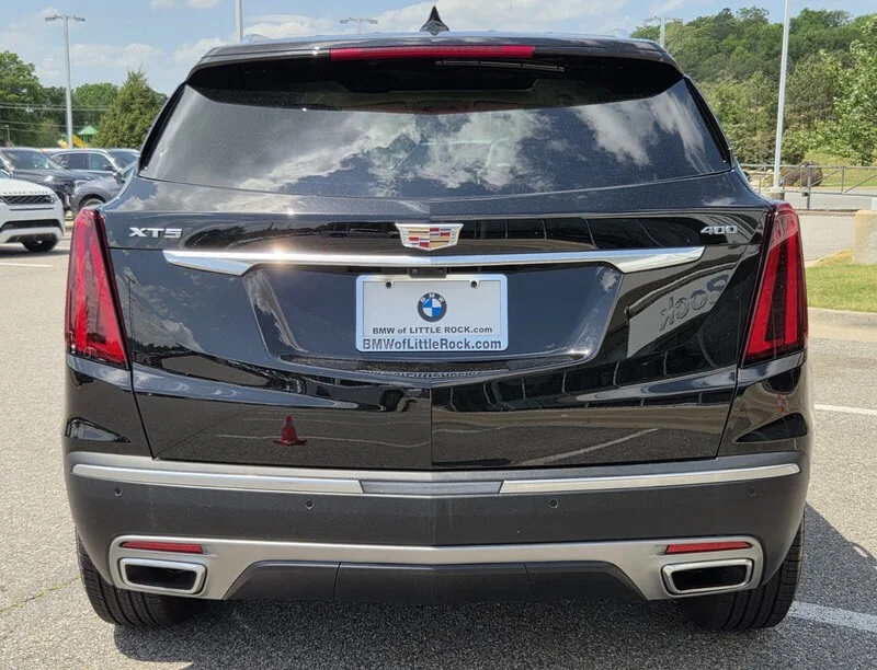 Used 2025 Black Metallic CADILLAC FWD 4DR PREMIUM LUXURY image 7
