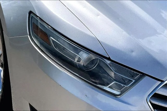 Used 2013 Silver Ford Limited image 28