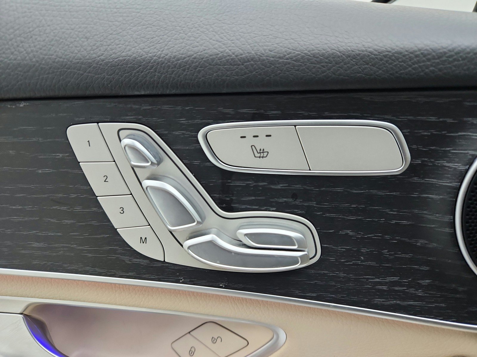 Certified Used 2021 Cirrus Silver Metallic Mercedes-Benz GLC 300 image 19